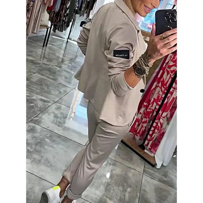 Zyora™ – Maßgeschneidertes Set mit Weichem Blazer und Lässigen Jogginghosen